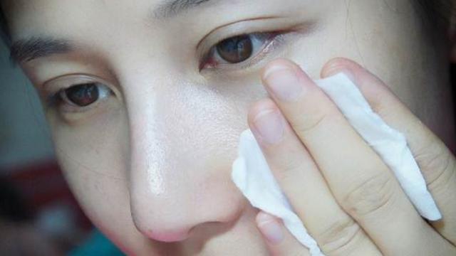 洗面奶 最好的控油洗面奶是怎样的 女士混油皮洗面奶推荐