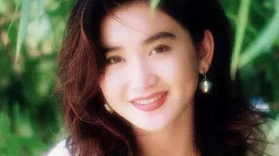 发型 熟龄女性最适合的4款发型，显脸小还不挑人
