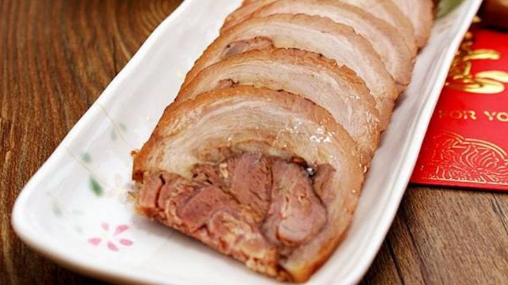 |教你做好吃的酱肘花，一上桌人人抢着吃，简单易学，待客用得上