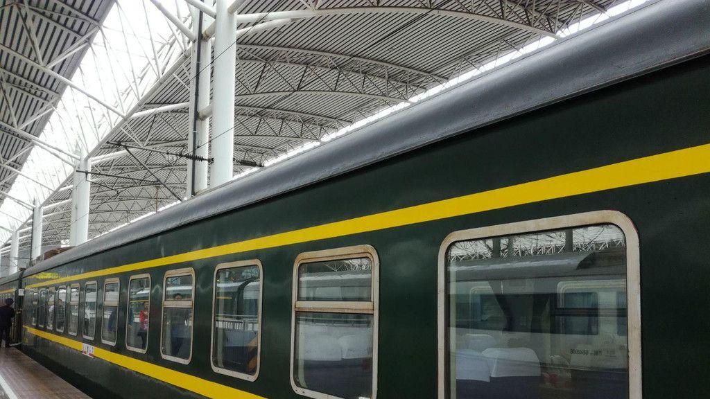 排骨|那些年，你在绿皮火车上被安利过的特产