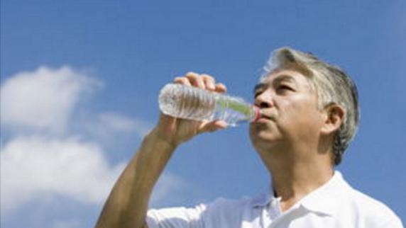 上官天竹 “轮流养老”这种养老方式，看着很实用，但是老人们为何不愿呢？
