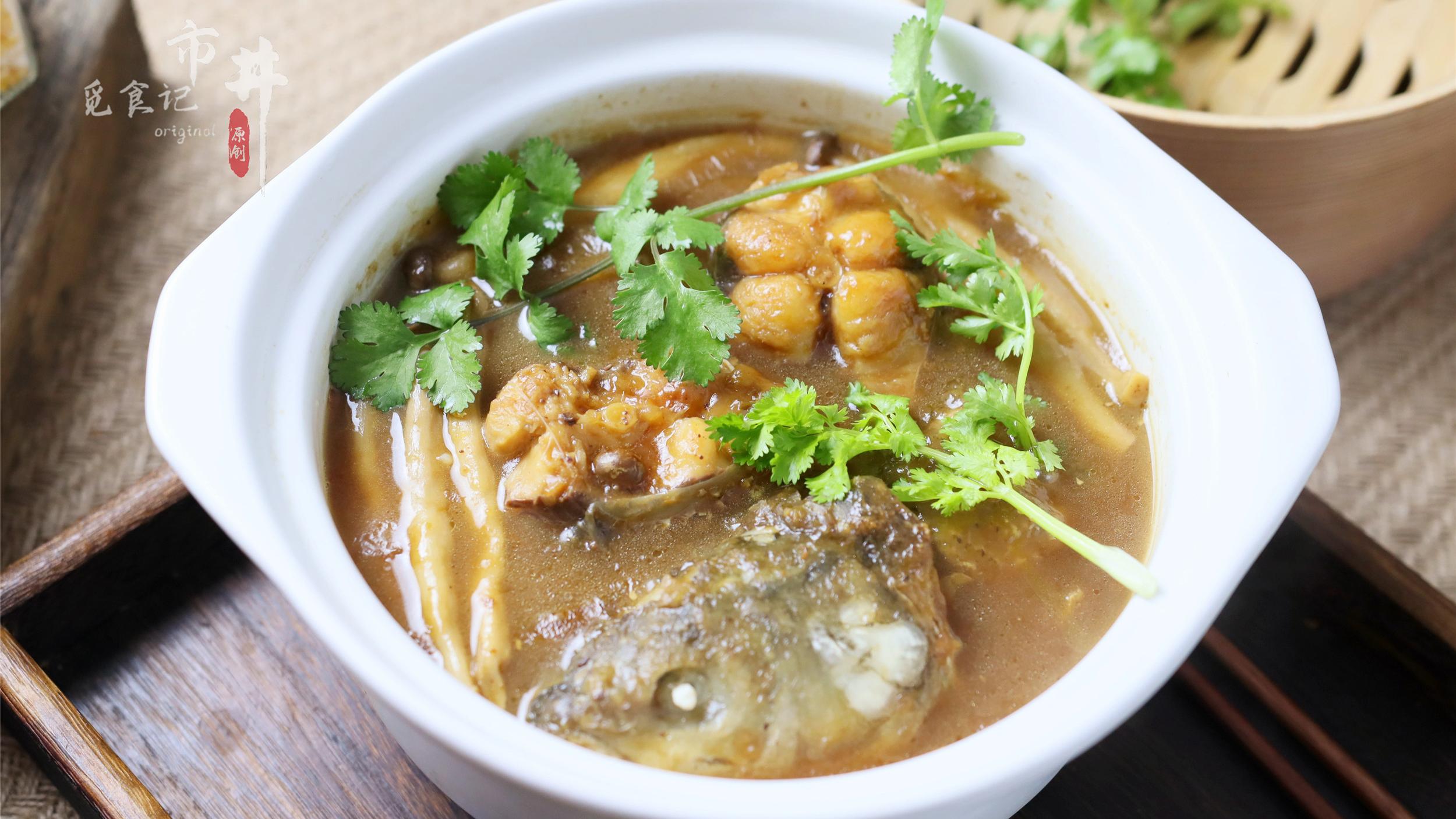 草鱼|大雪过后，最该吃的鱼就是它，正是肥美时，砂锅炖一炖，真解馋啊