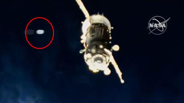 卫星 不明飞行物差点撞上空间站！美国宇航局直播视频，拍到“神秘光球”高