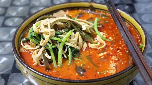 面粉|教你在家做麻辣烫，香辣美味又好吃，天冷时吃上一碗，特别过瘾