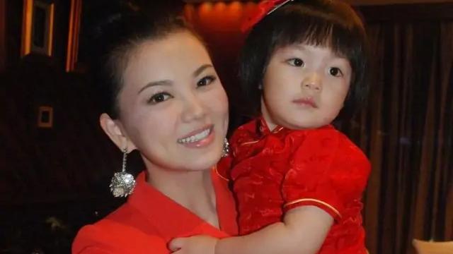 柯以男|李湘很严肃地跟王岳伦说：我们离婚吧，我太痛苦了，实在受不了了