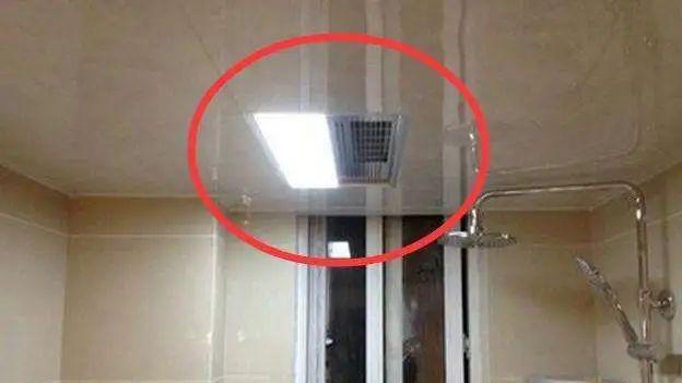 浴霸选灯暖还是风暖，体验完全不一样，家里卫生间小的都选这种