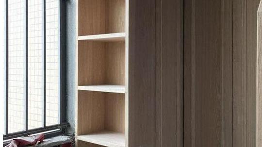 半包装修交给了亲戚，就弄了几个柜子，直接问我要2万元？