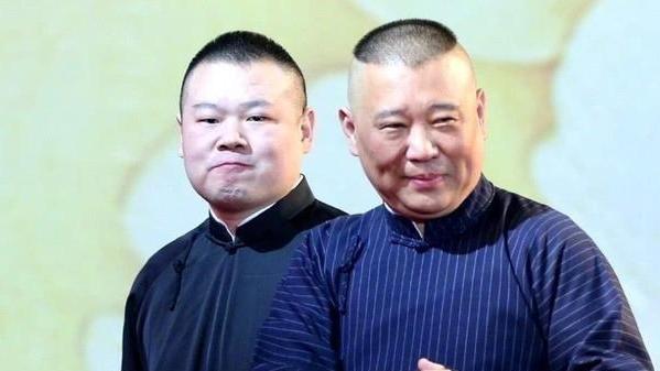 情窦初开的青春|德云社岳云鹏凌晨发文，简单的三个字引发网友热议，岳哥你咋了