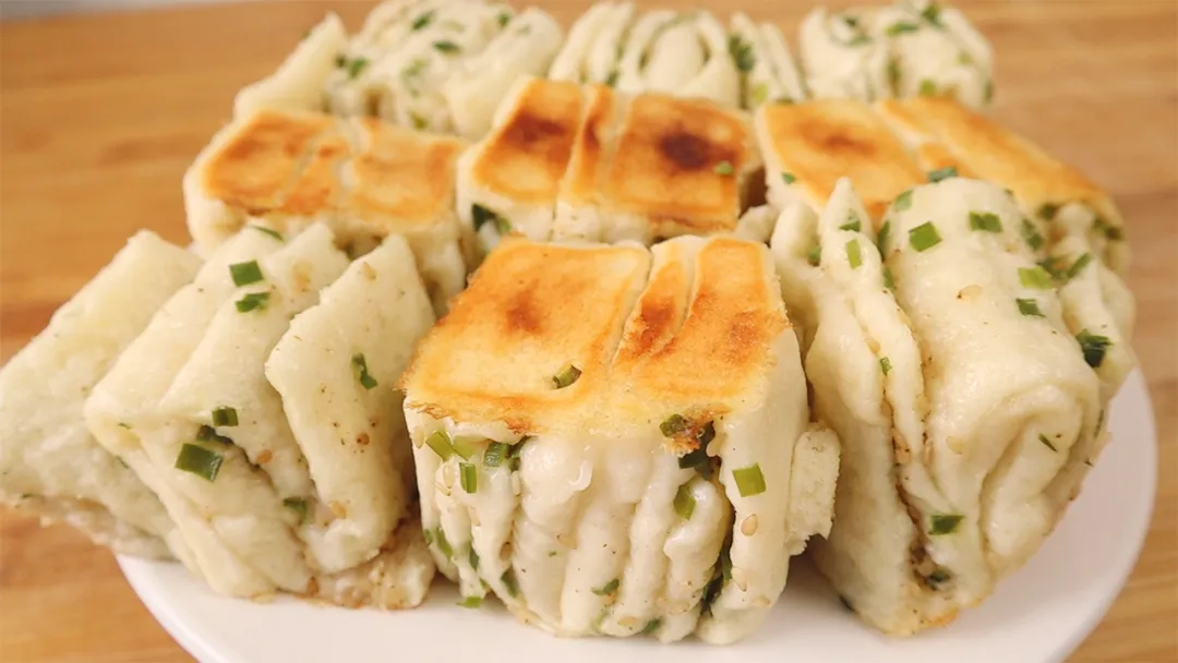 韭菜|早餐不知道吃什么？可以试试这样做，酥脆松软不油腻，营养好消化