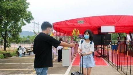 萌听小c姐|江西一本科大学今年“爆冷”，录取分数降至150分，考生仍不买账