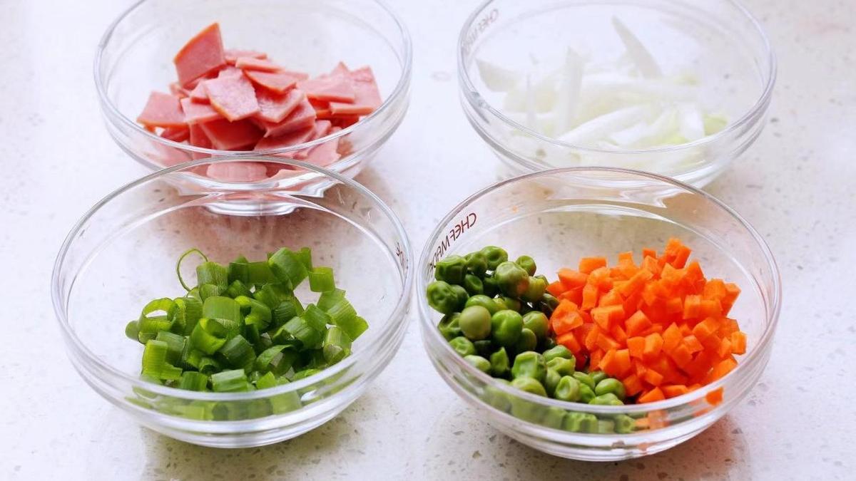 面粉|懒人早餐披萨，操作简单，营养丰富，上班族再也不用为早餐发愁了