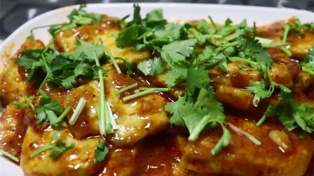 豆腐|豆腐别再炒着吃，教你一个更好吃的家常做法，吃完还想吃