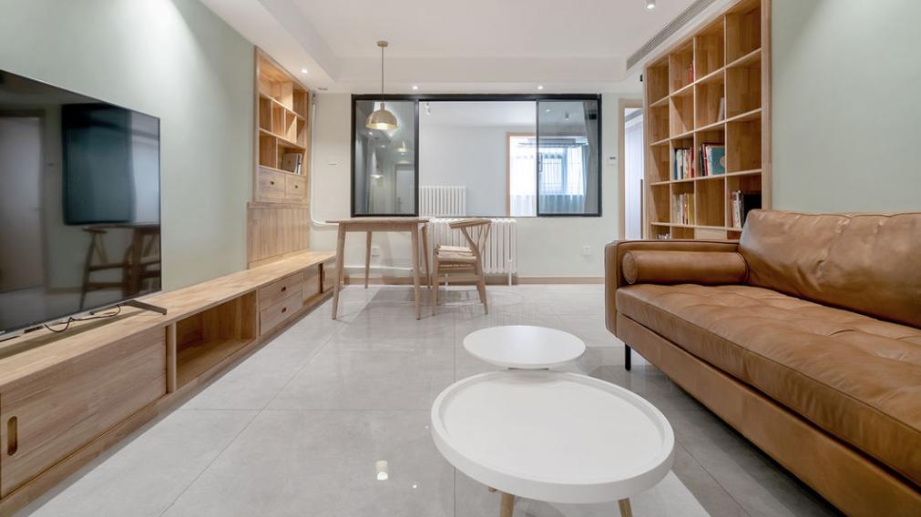 原木风和小户型的黄金组合，即使采光不足，也能保持通透明亮