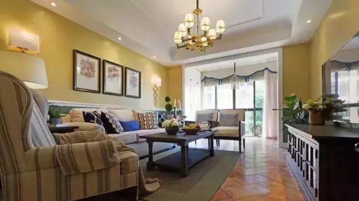 客厅与阳台之间要不要装推拉门？这样可以美到客厅里去！