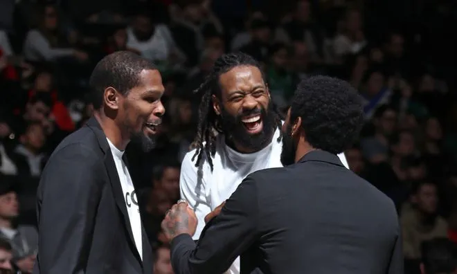 重磅！！篮网5换2交易达成，小乔丹加盟湖人，湖人又破记录！！