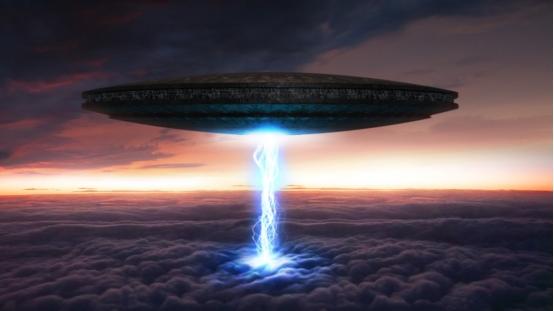 UFO 日本再现“UFO”？固定在空中一动不动，没人知道那是什么
