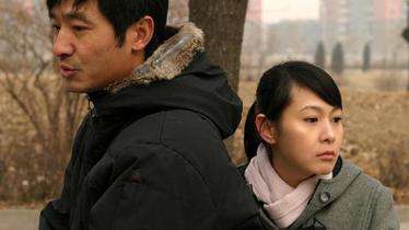 青敢|哥哥住妹妹的房子8年，想买，60万的房子只出20万，妹妹：马上走