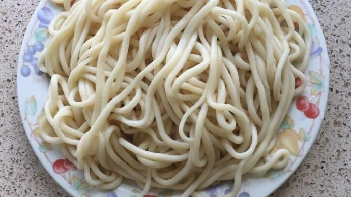 食材|?东北手工做的打撸过水面条好吃