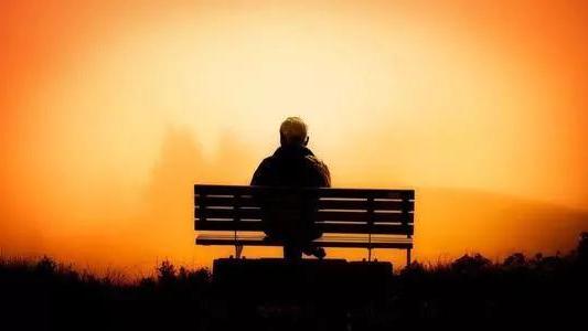 70岁婆婆的哽咽心事：“我儿媳，居然把车库装修了撵我去住”