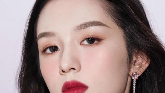 口红|超级显嫩，也很减龄的口红有哪些？这些口红又纯又欲超级适合黄皮