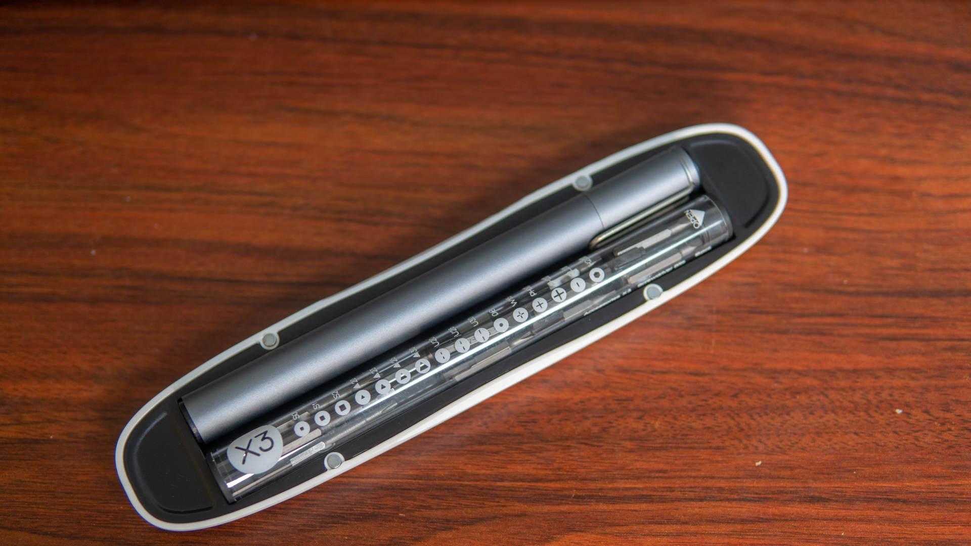 36只批头，电动操作，WOWSTICK电动螺丝刀会是你的心头爱吗