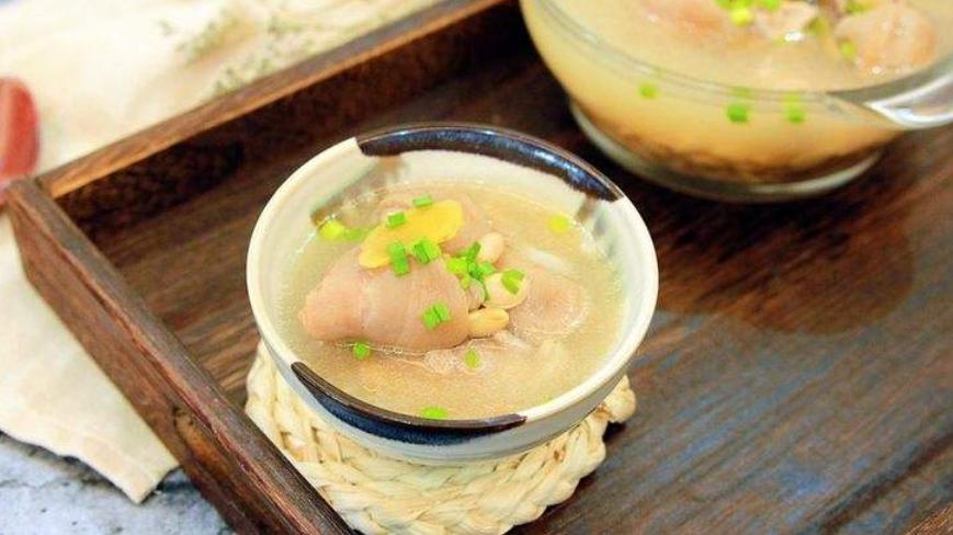 潮汕|炖猪蹄汤，牢记三个料不要放，教你正确做法，汤鲜香不腥特好喝