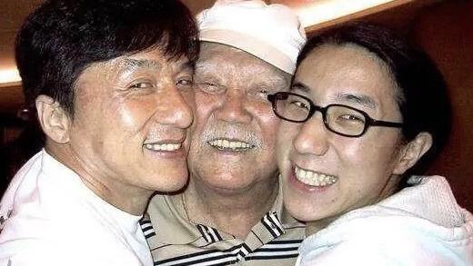 小小美的异想世界|成龙父亲临终前告诉他身世：你是唐朝名相房玄龄的后代，还有2个哥哥在安