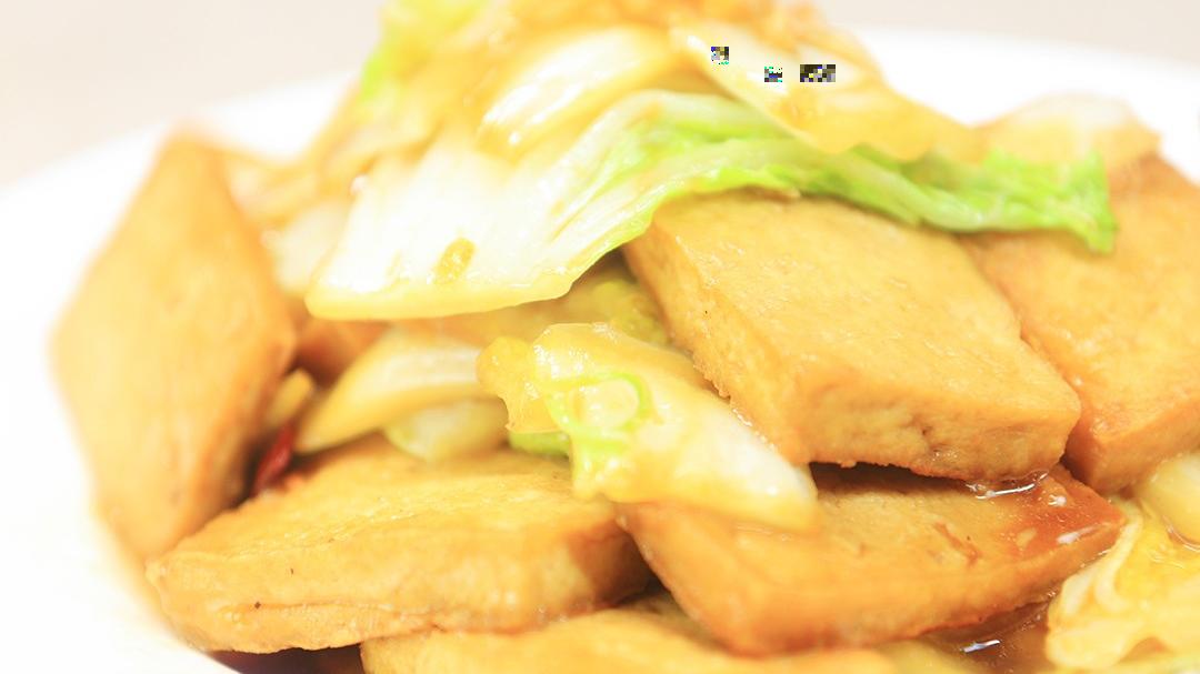 不粘锅|白菜豆腐直接下锅是大错，多加这一步，豆腐金黄不粘锅，外酥里嫩！