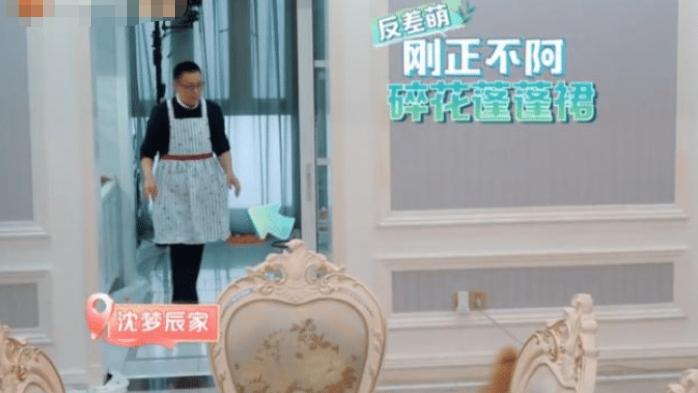 沈梦辰录制综艺节目，暴露家里豪华装修，更有奢华翡翠戒指！