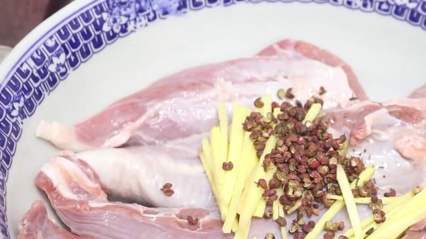 酱牛肉|这才是酱牛肉的传统做法，不加一滴酱油，老师傅教学就是实实在在
