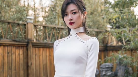 万茜|还不懂万茜为何不留长发，当她往日长发照公开后：我秒懂了