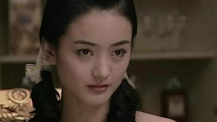 岁月红尘 《潜伏》里这个身份贵重，身边从来不缺女人的男人，才是全剧最悲惨的人