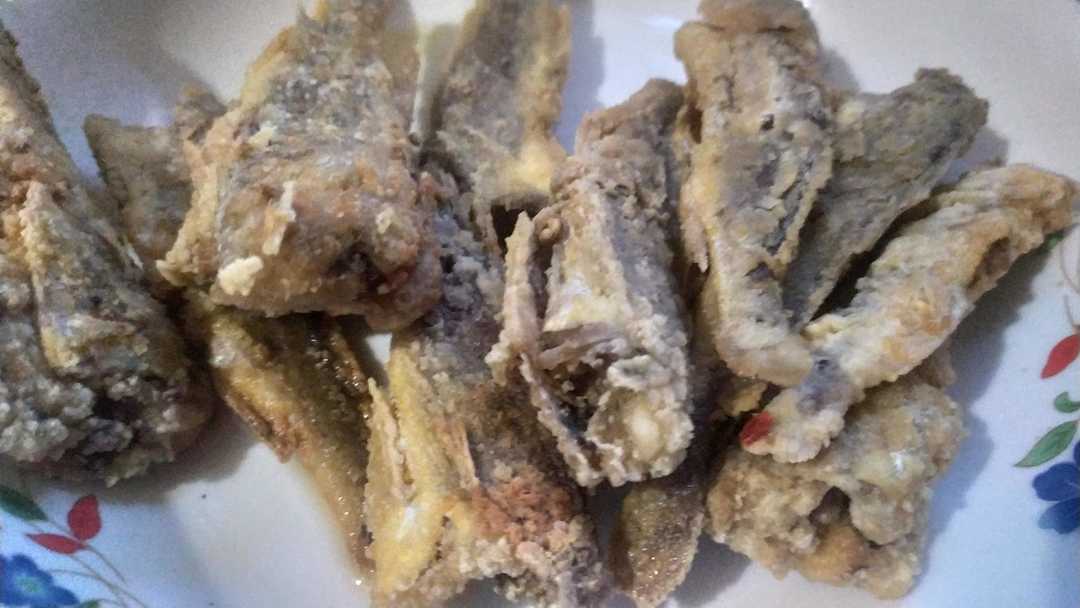 黄花鱼|酥炸小黄花鱼，吃起来非常脆，味道咸鲜，非常好吃。