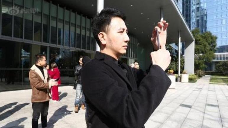 柠重呀|要露馅？林生斌多次卖惨博得网友同情，调查经济犯罪卖惨无用
