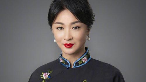 主持人|金星爆料：某主持人，外形条件差没身材没颜值，因跟对人小火一把