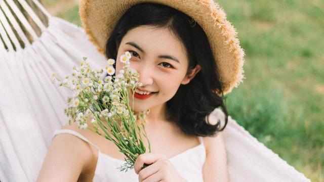南巷清风抚我面|离婚半年，翻开前儿媳的朋友圈，婆婆的泪水打湿了手里的AA制家规