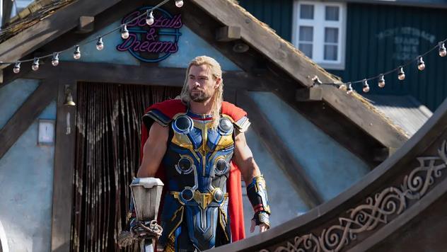 雷神4|反派之女！《雷神4》这个不存在于漫画的角色，能力匹敌绯红女巫