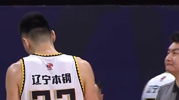 郭艾伦|真相大白！郭艾伦低迷原因曝光，忍辱负重无人知，球迷赞：纯爷们