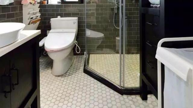 6平左右的卫生间，干湿分离如此安排会比较妥当