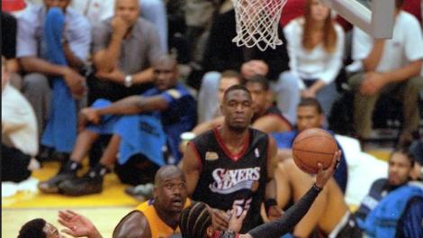 艾弗森|艾弗森：NBA能够影响全世界的球星仅4个，杜兰特库里哈登还不够格