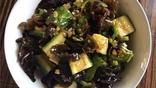 饼干|黄瓜和它拌，等于“天然泻药”，排出宿便，清理肠道，小肚子没了