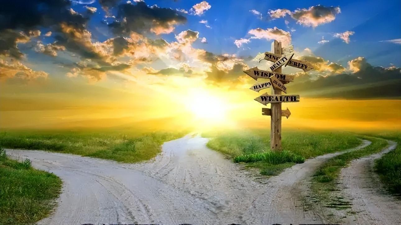 三体|天上掉馅饼，意外地被选为公司先进，网友评论亮了，句句说得在理