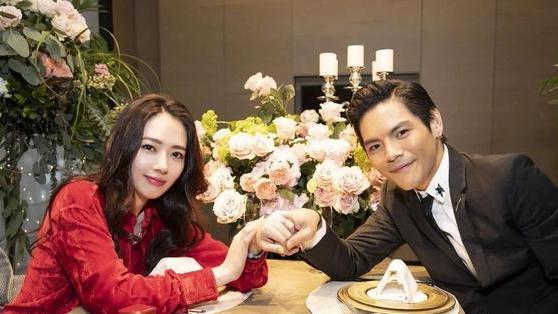 向佐|向佐被曝出轨年轻美女，向太回应表示媒体乱讲，吴奇隆刘诗诗躺枪