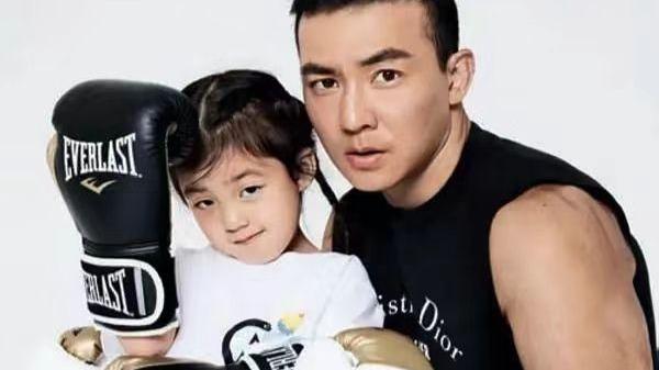 刘畊宏|爆，上海“刘畊宏女孩”因跳本草纲目去世，身体不适量力而行