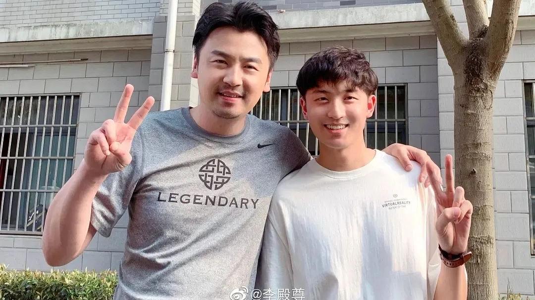 潜梦追凶|雷佳音入行是来认亲的吗？