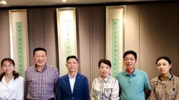 龚俊|28案从错换演变到偷换，反真相阵营中谁才是猪一样的队友？