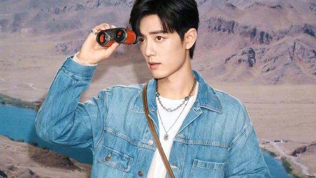 肖战|李盏透露资深专家会上表扬肖战，是充满爱心的艺人，还为其点赞