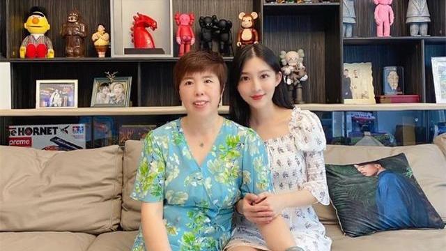 王心凌|德云社饼嫂发文，在线撒“狗粮”，粉丝：来自饼哥的小浪漫