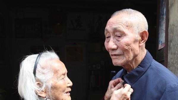 抗癌|50岁后想要长寿，重点不是运动不是睡觉，是坚持“1事”