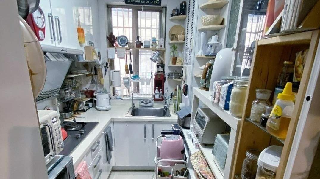 反对断舍离，70后阿姨坚持将厨房塞满，如今越用越顺手！